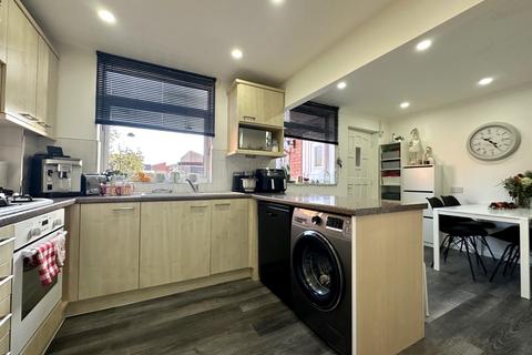 3 bedroom terraced house for sale, Barnhurst Lane, Wolverhampton WV8
