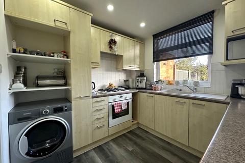 3 bedroom terraced house for sale, Barnhurst Lane, Wolverhampton WV8