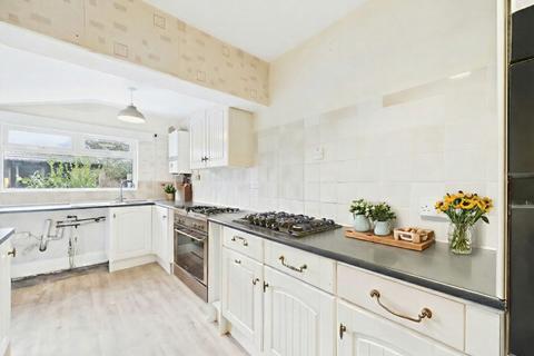 3 bedroom terraced house for sale, Cottingham Road, Hull, East Riding of Yorkshire, HU5 4AS