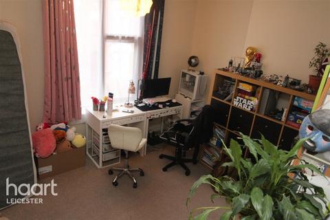 2 bedroom terraced house to rent, Dunton Street, LEICESTER