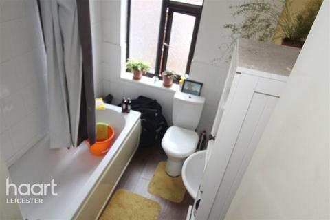 2 bedroom terraced house to rent, Dunton Street, LEICESTER