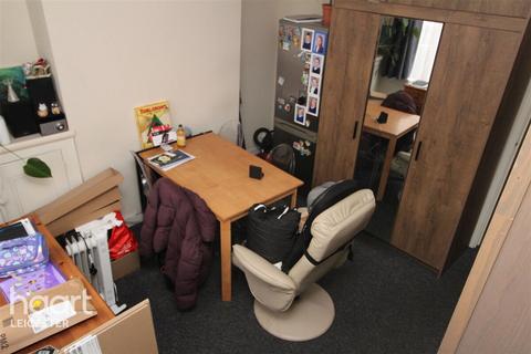 2 bedroom terraced house to rent, Dunton Street, LEICESTER