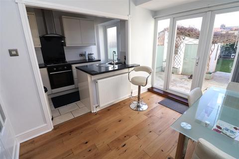 2 bedroom terraced house for sale, Empire Road, Perivale, UB6