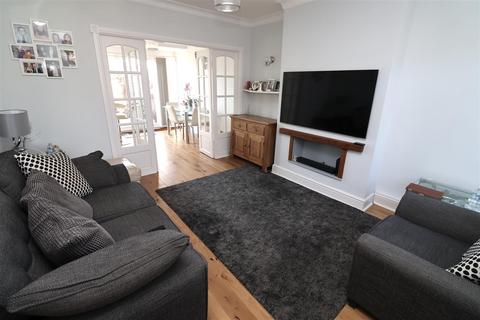 2 bedroom terraced house for sale, Empire Road, Perivale, UB6