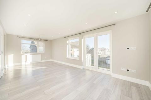 2 bedroom flat to rent, Haslemere Avenue, London W7