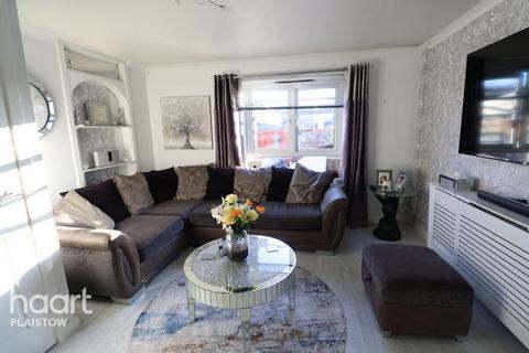 2 bedroom terraced house for sale, Tasman Walk Royal Docks, London