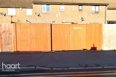 2 bedroom terraced house for sale, Tasman Walk Royal Docks, London