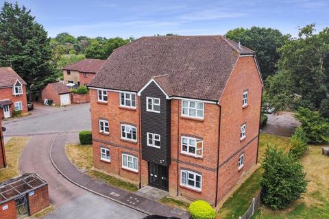 2 bedroom flat for sale, Harvard Court, Colchester