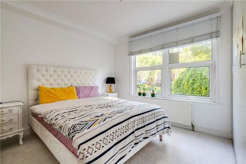 2 bedroom flat for sale, Leander Road, London SW2