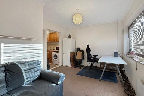 1 bedroom flat for sale, Clingoe Court, Elmstead Road, Colchester, CO4