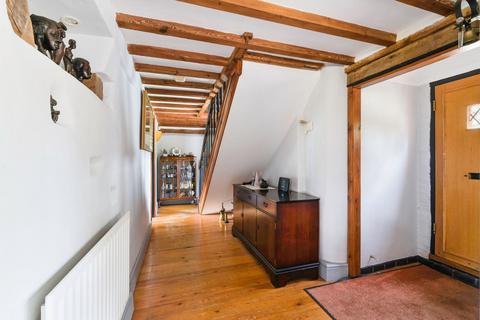 5 bedroom detached house for sale, Meldrum Close, Oxted RH8