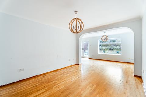 4 bedroom semi-detached house for sale, Caesars Road, Wheathampstead AL4