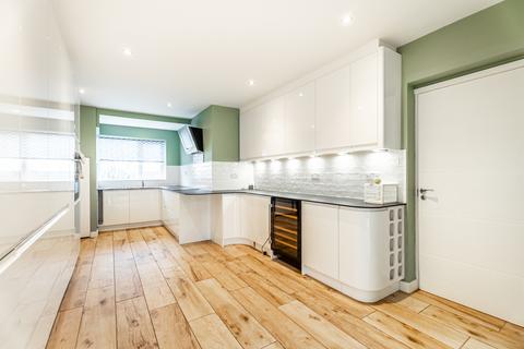 4 bedroom semi-detached house for sale, Caesars Road, Wheathampstead AL4