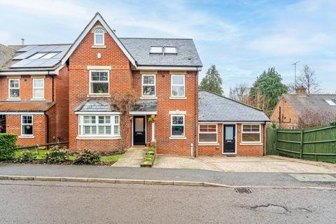 5 bedroom detached house for sale, Meads Lane, St. Albans AL4