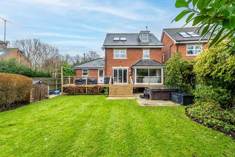 5 bedroom detached house for sale, Meads Lane, St. Albans AL4