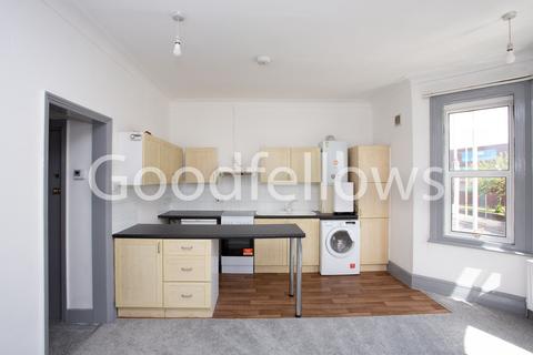 1 bedroom apartment to rent, Morden Road, Merton SW19