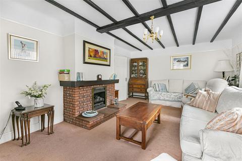 undefined, Aldenham Avenue, Radlett