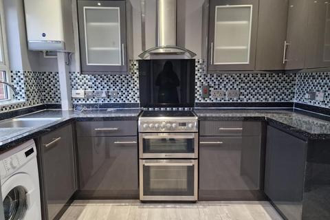 2 bedroom end of terrace house to rent, Thoresby Avenue, Doncaster DN4