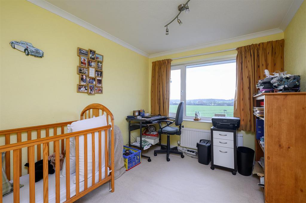 Bedroom 5 / Office