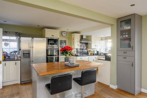 5 bedroom detached house for sale, Beagle Croft, Stamford Bridge, York YO41 1BD