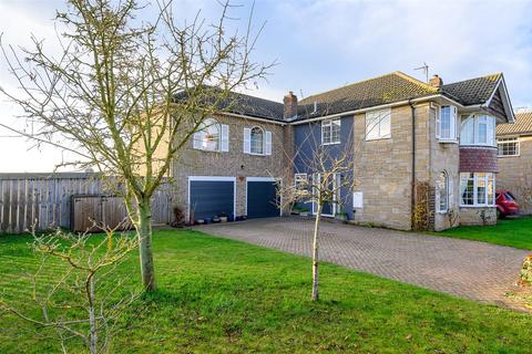 5 bedroom detached house for sale, Beagle Croft, Stamford Bridge, York YO41 1BD