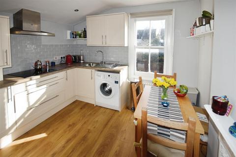 undefined, Whitestile Road, Brentford