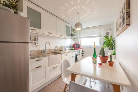1 bedroom flat for sale, Winterton House, Deancross Street, Shadwell, London, E1