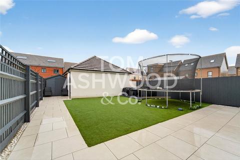5 bedroom link detached house for sale, Bellhouse Avenue, Aveley, Essex, RM15