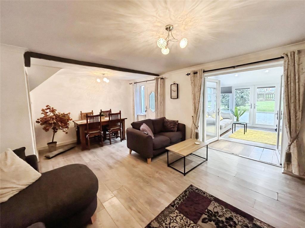 Livning/Dining Room