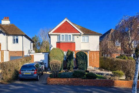 3 bedroom detached house for sale, Cuckoo Hill Road, Greater London HA5