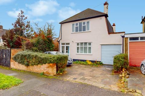 3 bedroom semi-detached house for sale, The Avenue, Middlesex HA5