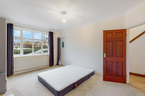 3 bedroom semi-detached house for sale, The Avenue, Middlesex HA5