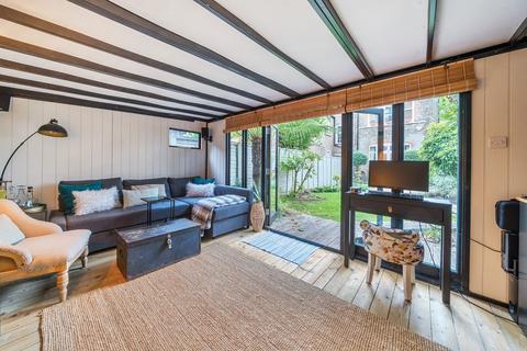 1 bedroom flat for sale, North Common Road, Ealing, London, W5