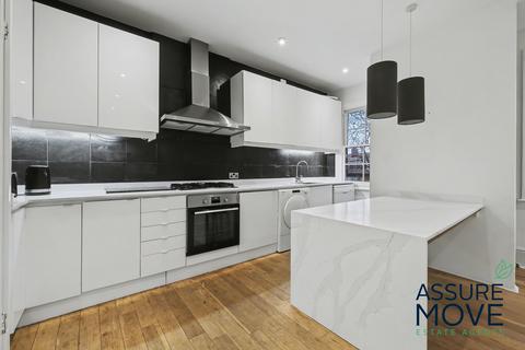 2 bedroom flat to rent, North Road, London, N6
