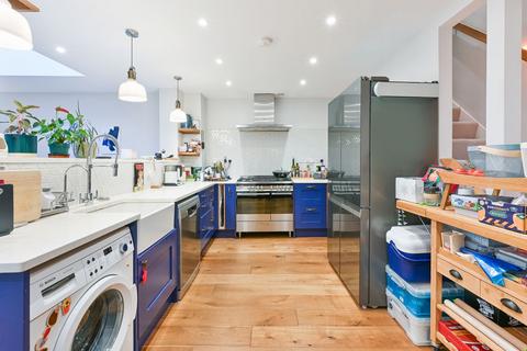 2 bedroom terraced house for sale, Southbank, Thames Ditton KT7
