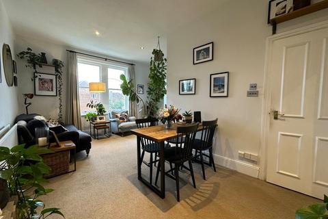 2 bedroom flat for sale, Oakdale Road, Streatham, London, SW16