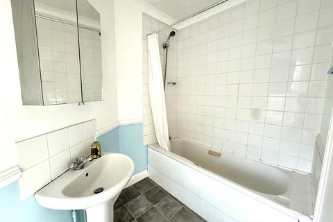 undefined, 4, Ipswich IP4