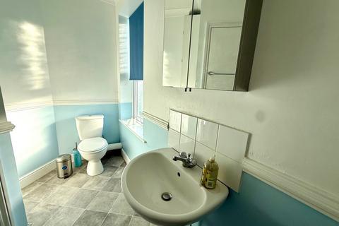 undefined, 4, Ipswich IP4