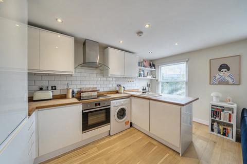 2 bedroom flat for sale, Elmcourt Road, London, SE27