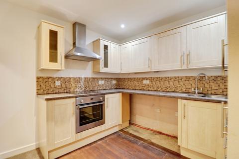 2 bedroom flat to rent, Oak Road North, Hadleigh, SS7