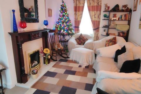 3 bedroom semi-detached house for sale, 33 The Ravine
