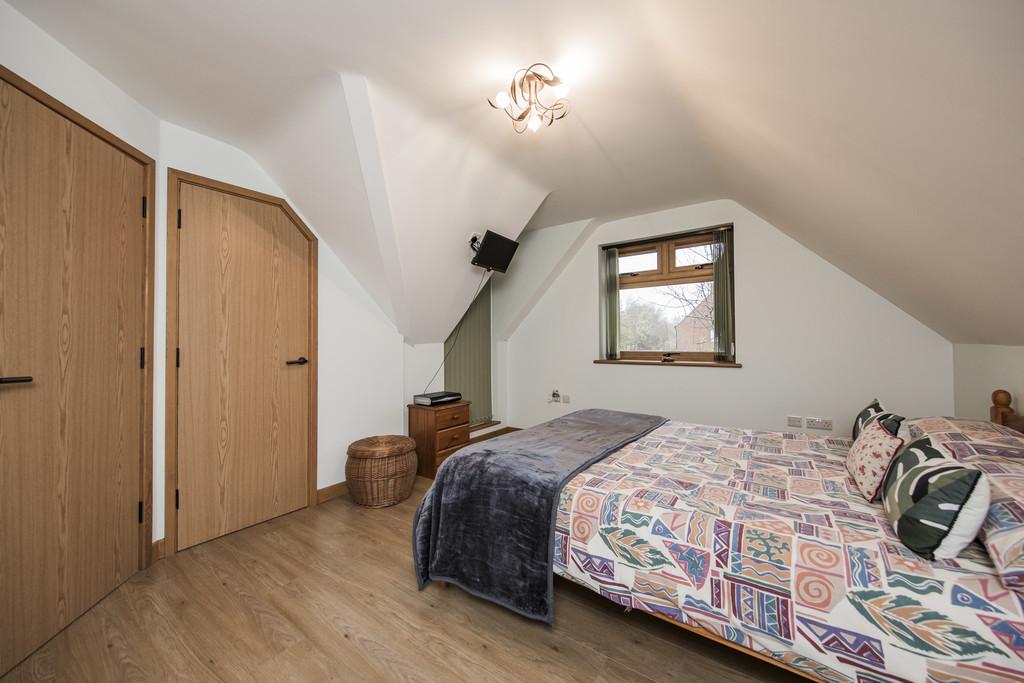 Bed 2 (2)