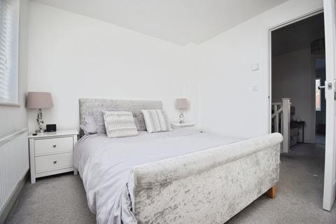 3 bedroom end of terrace house for sale, Brimley Grove, Somerset TA6