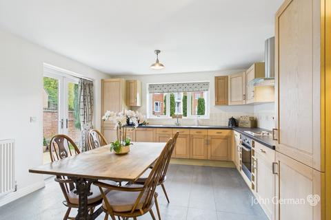 4 bedroom detached house for sale, Chain Lane, Littleover
