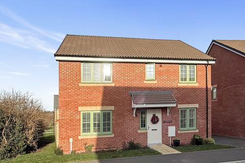 Saturn Close, Warminster