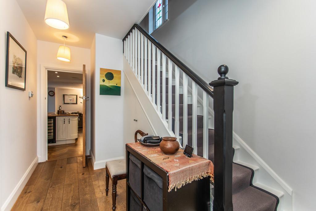 70 Braemore Road19