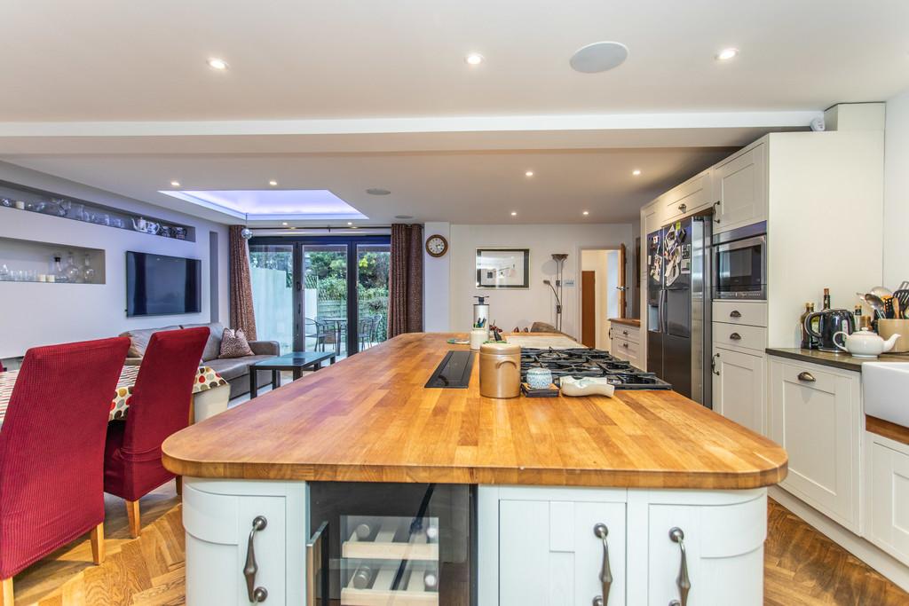 70 Braemore Road21