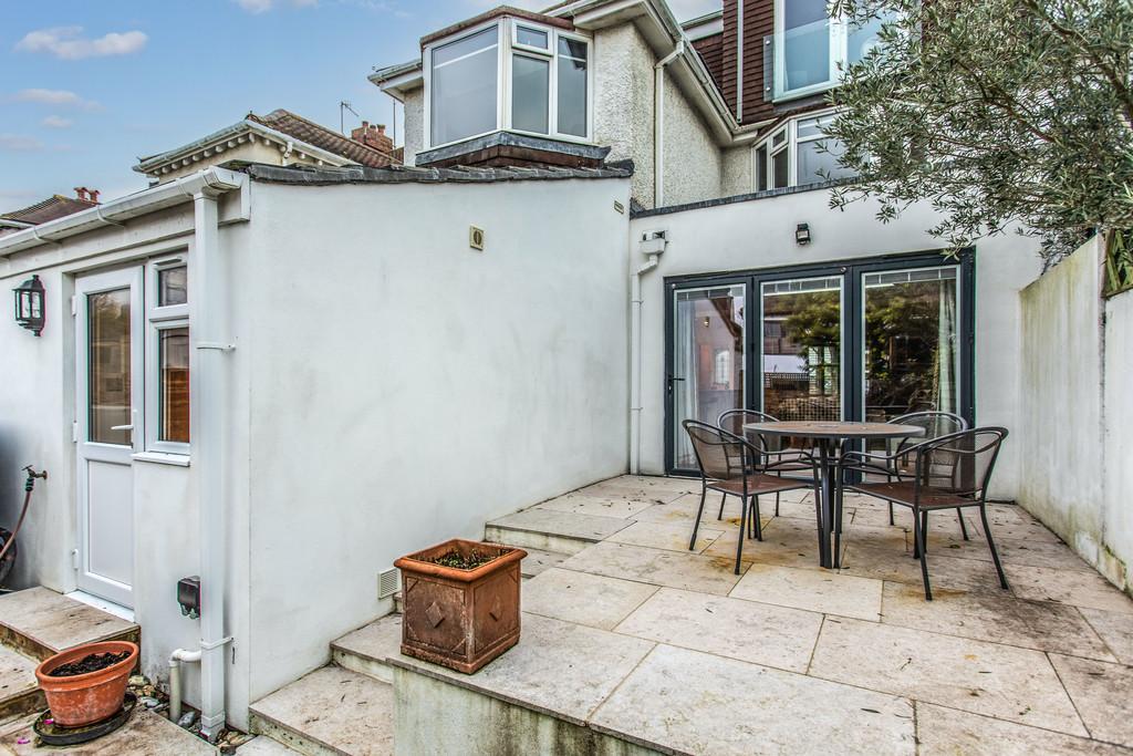 70 Braemore Road11