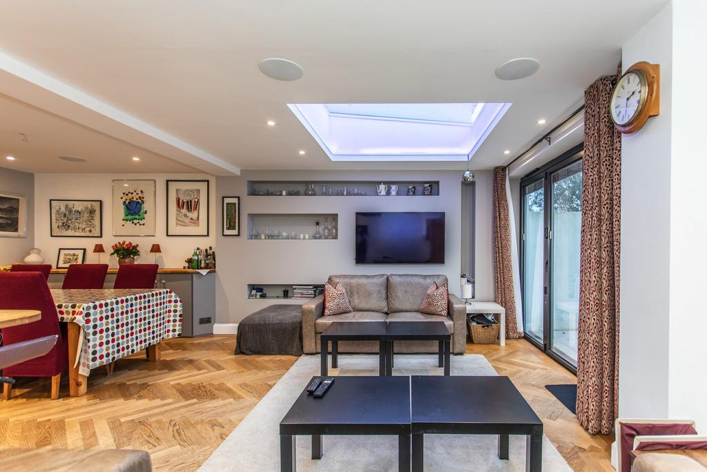 70 Braemore Road31