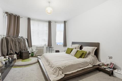 3 bedroom flat to rent, OAKWOOD COURT, ABBOTSBURY ROAD, KENSINGTON, LONDON, W14